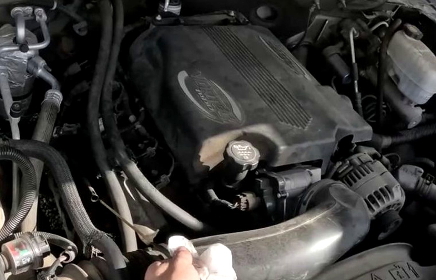 Anaheim mobile mechanic checking charging system components